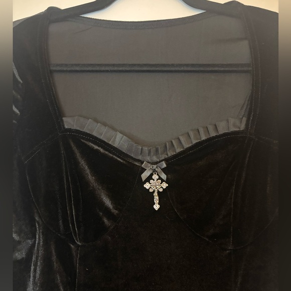 SHEIN Black Victorian Velvet dress with lace trim size L - Picture 2 of 6